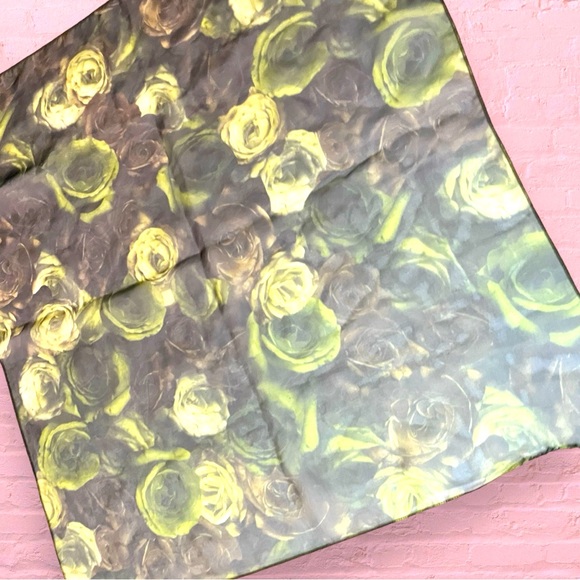 VTG Green Rose Floral Print Sheer Square Scarf - Picture 3 of 6